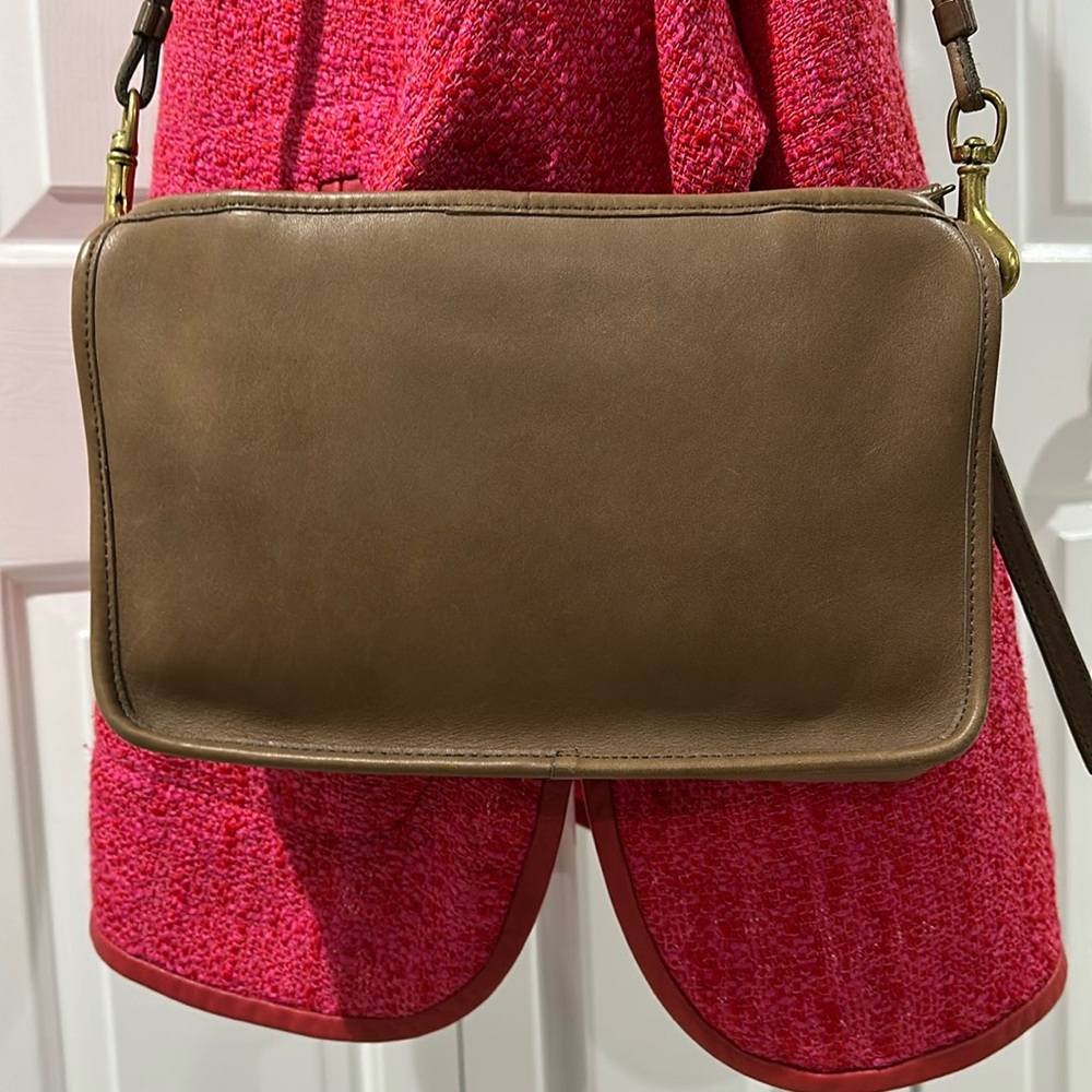 Vintage Coach 1970s Basic Bag - Made in NYC - Bonnie Cashin Brown Tan